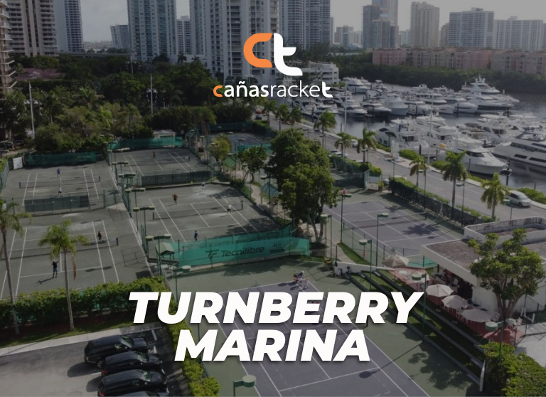 Padel courts at Cañas Racket (Turnberry Marina) in Aventura, FL